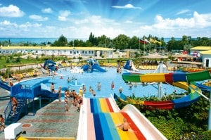 Аквапарк на отдыхе в отеле Прибрежного