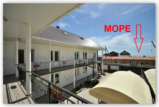 Балкон с видом на море в Аквамарин прибрежное снять жилье